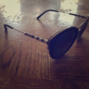 Burberry Sunglasses Designer and Authentic